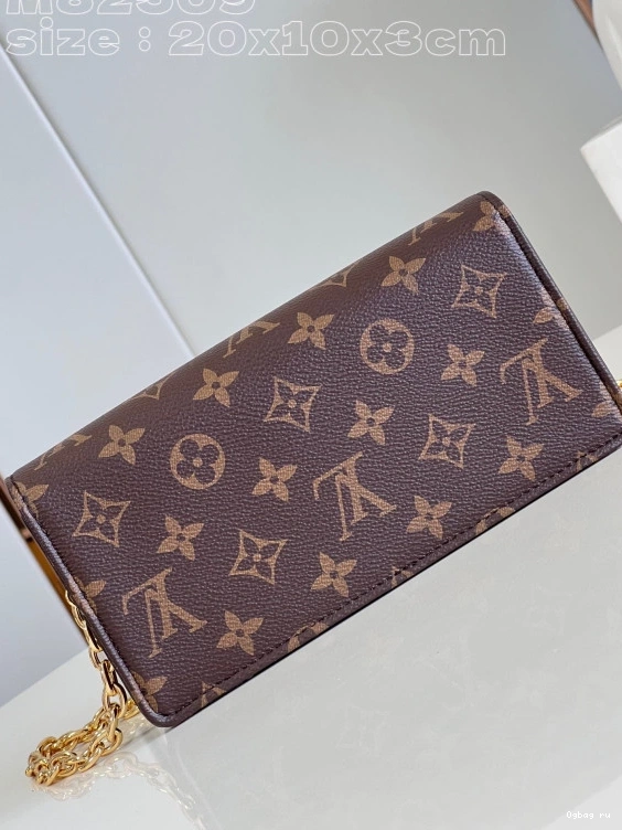 Lily LOUIS VUITTON Wallet Chain On 0717